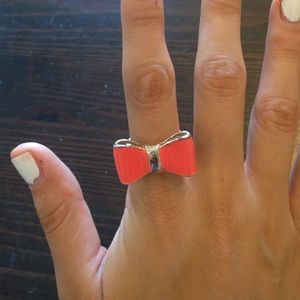 Large bow ring