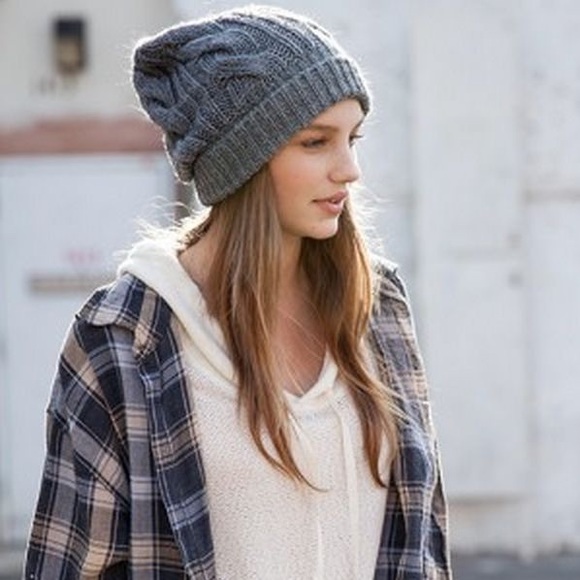 SOLD Brandy Melville Beanie - Picture 2 of 2