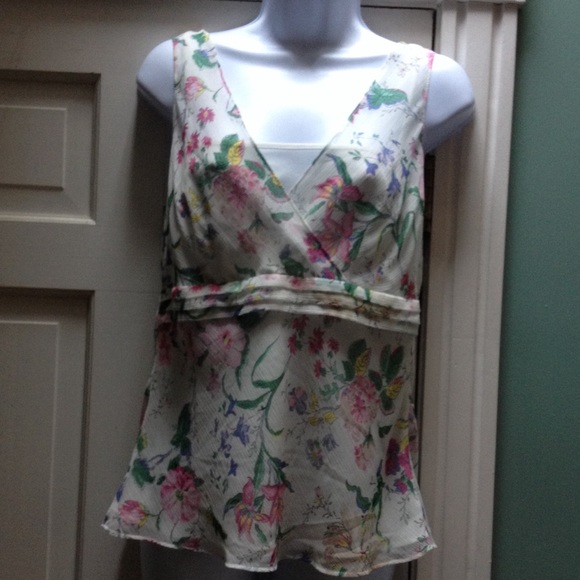 Loft  Floral sleeveless blouse.