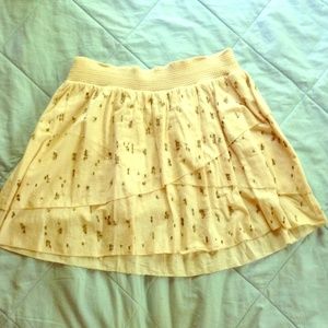 Beige miniskirt (American Eagle)