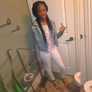 Meet your Posher, Tiara