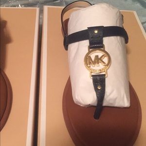 Mk sandals
