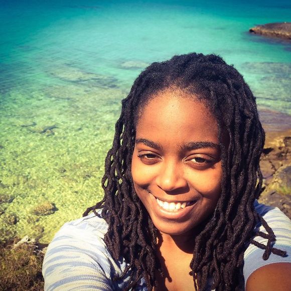 Meet your Posher, Dominique