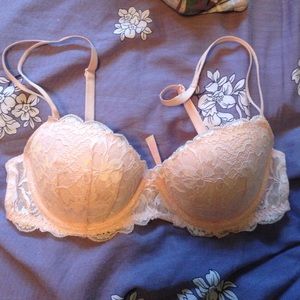 34B Pink Push-Up Pigeonnant Bra