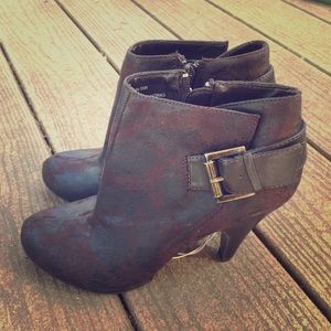 Boots - Women's Size 6 1/2.