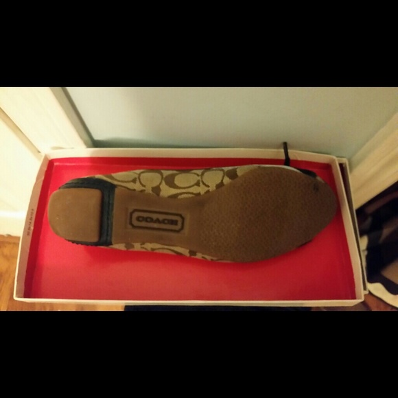 Coach - Picture 2 of 2