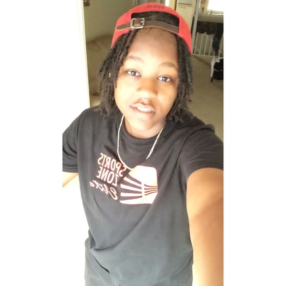 Meet your Posher, Erneshia