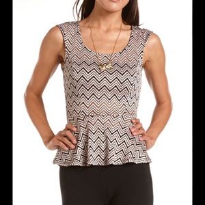 ✨NEW listing!✨Chevron peplum top