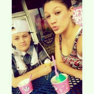 Meet your Posher, Jenny