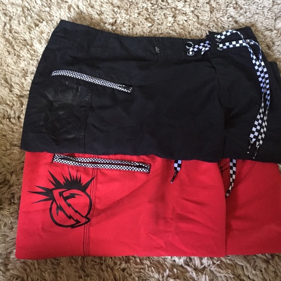 Set of 2 Lost Brand Men’s Surf Shorts. Size 30.
