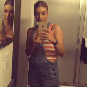 Meet your Posher, Aysan