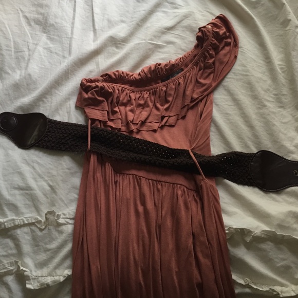 Ruffle one-shoulder dress - belt included!