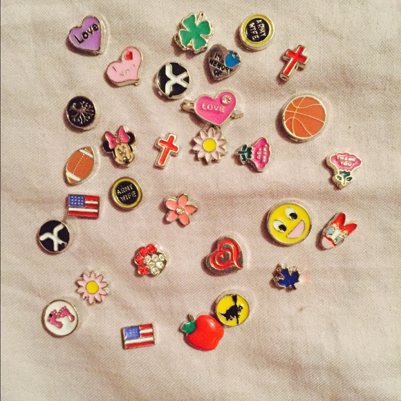FLOATING CHARMS