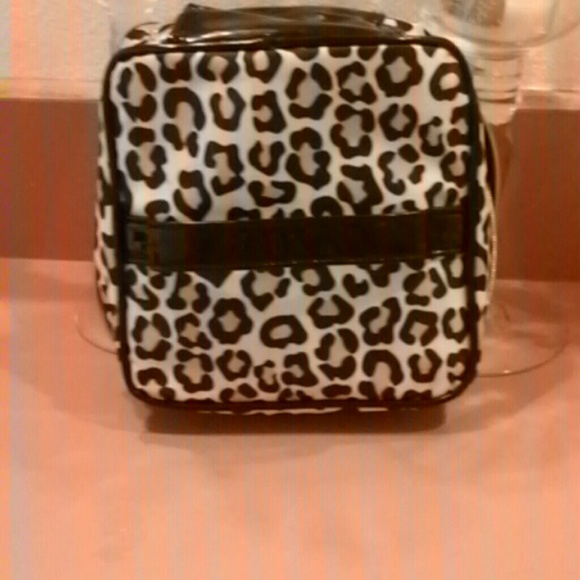 Make up bag with removable holders