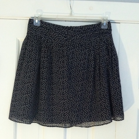 Banana Republic flirty casual print skirt size 8
