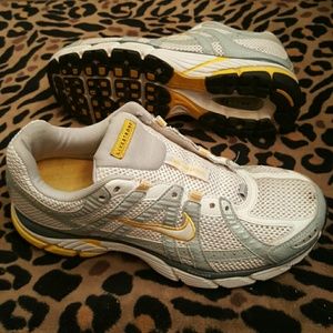 Yellow & Gray Nike livestrong athletic shoes!