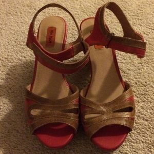 Perfect red heels!