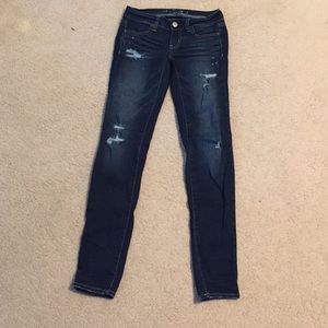 Distressed American Eagle Skinny Jeans!!