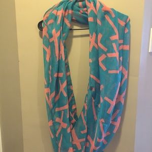 Infinity scarf