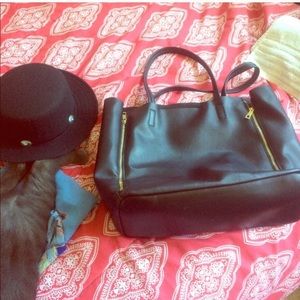 Bundle purse and gloves