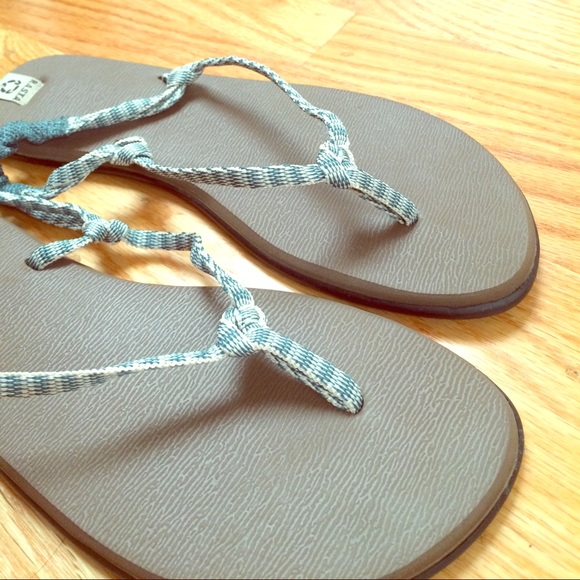 Sanuk sandals