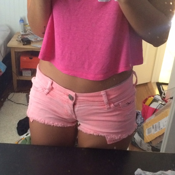 Holister low rise short! Will flatter your booty!