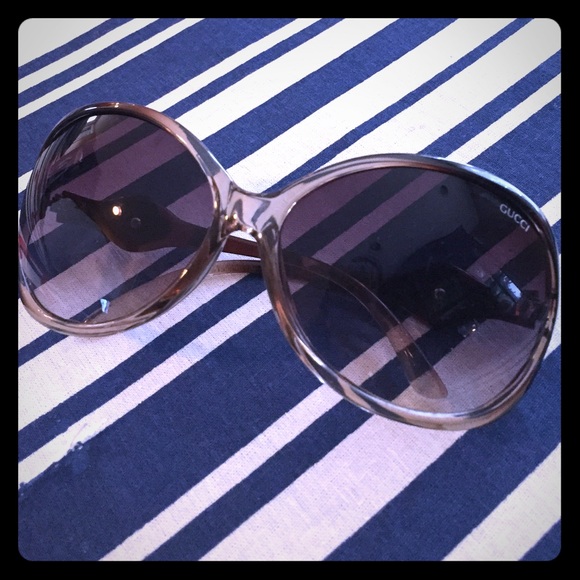 Gucci sunglasses degrade purple and light