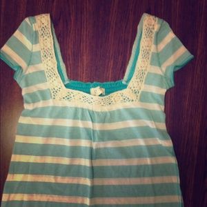 1/4 Sleeve Hollister Summer Top