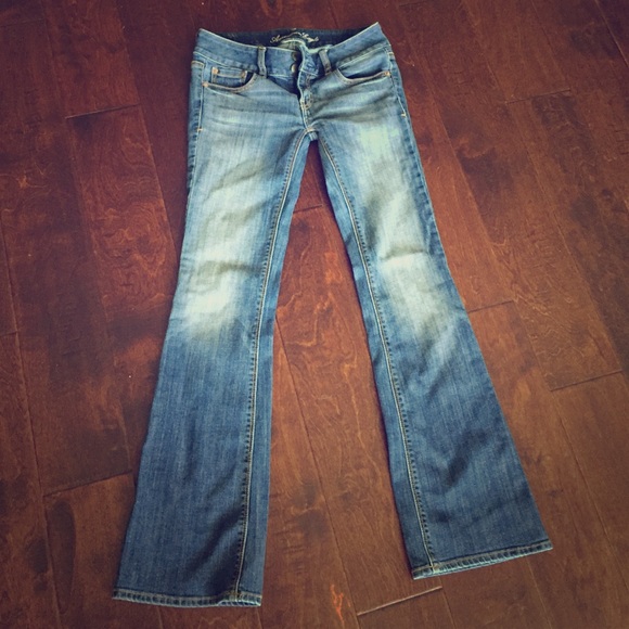 American Eagle artist jeans size 0 short