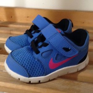 Nike shoes 6c excellent condition toddler children