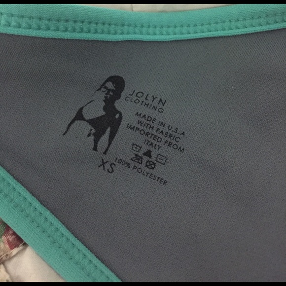 Jolyn Vent Top - Picture 2 of 3