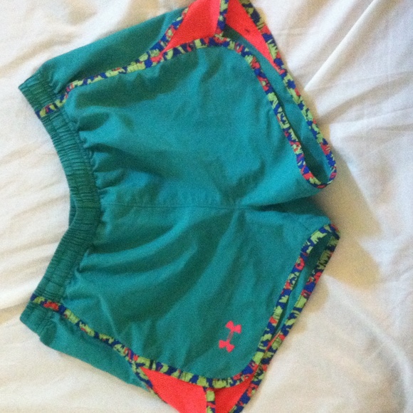 Under Armor loose running shorts