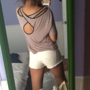 Cute open back shirt from forever 21! Size S