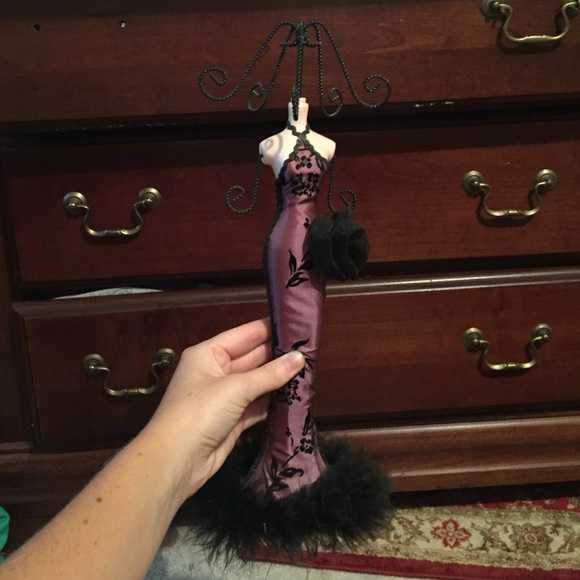 Jewelry holder