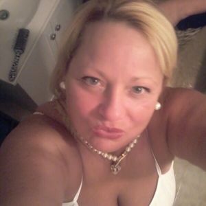 Meet your Posher, Ramona