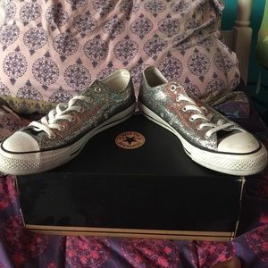 Silver converse