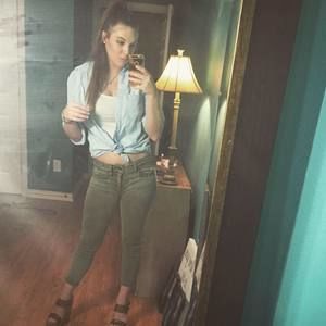 Meet your Posher, Leah