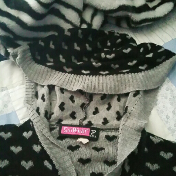 Heart print cropped sweater - Picture 2 of 2