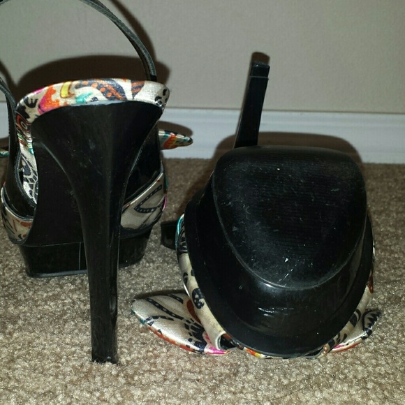 BCBG Heels - Picture 2 of 3
