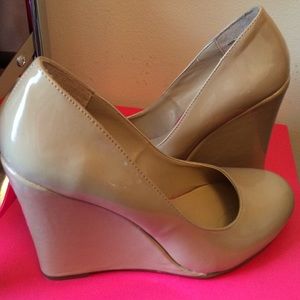 Shoedazzle wedges