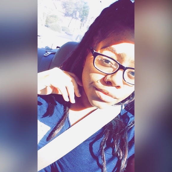 Meet your Posher, Lynnay - Picture 2 of 3