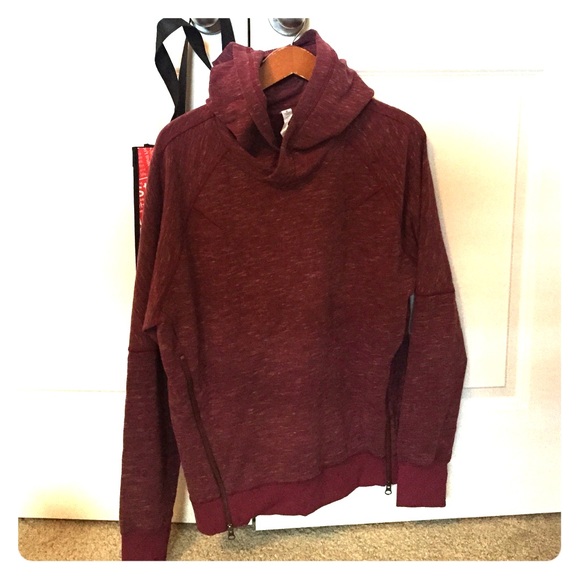 Lululemon Pullover