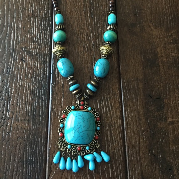 Semi-precious stone necklace