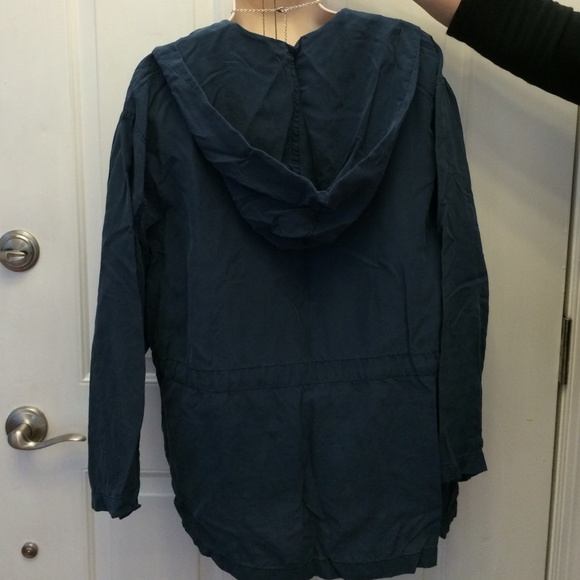 Silk jacket w/ hood - Picture 2 of 3