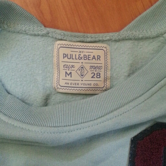Sweater - Picture 4 of 4