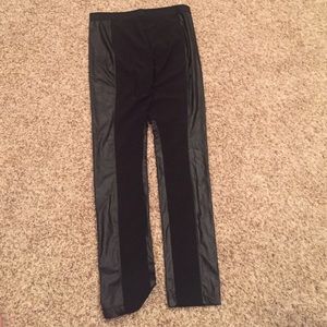 Bcbg side pleather leggings