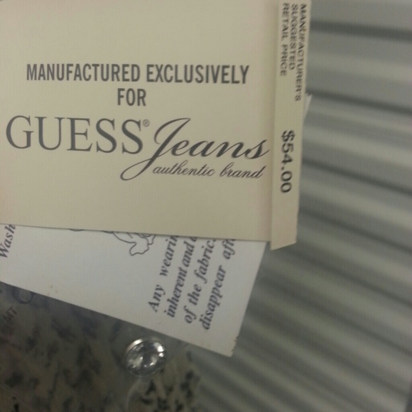 GUESS blouse - Picture 3 of 3