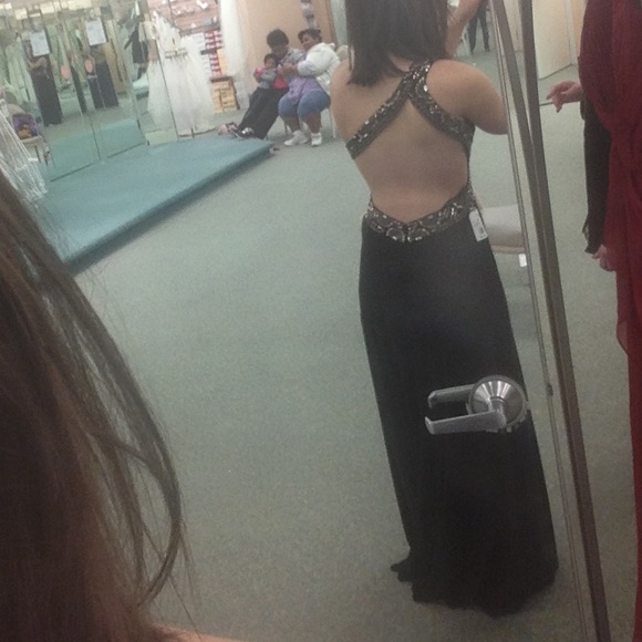 Prom dress - Picture 4 of 4