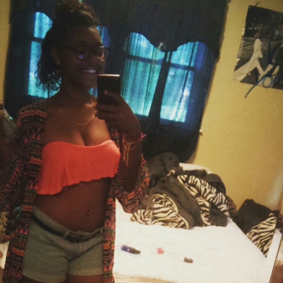 Meet your Posher, Rochelle - Picture 1 of 1