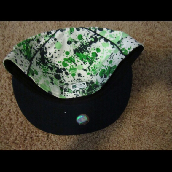 Atlanta Braves Fitted Cap - Picture 3 of 3